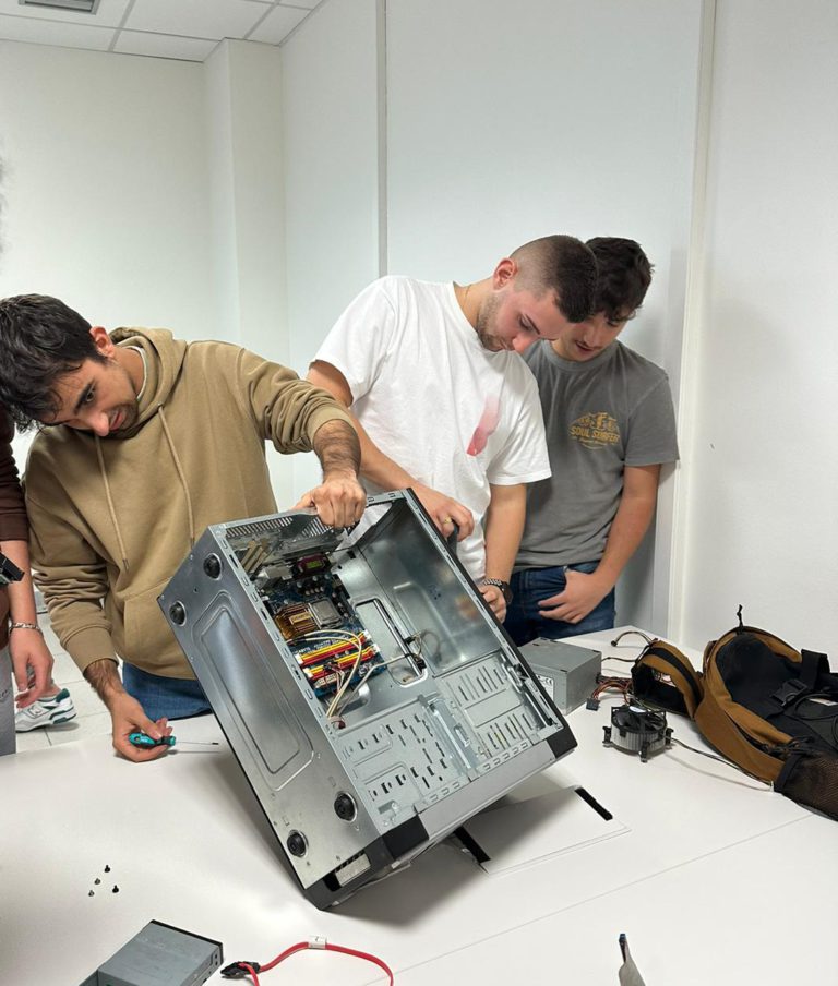 Técnico en Sistemas Microinformáticos y Redes